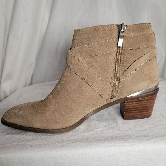 Essex Lane Women's Nara Tan Suede Ankle Boots Size 8 - Picture 5 of 11